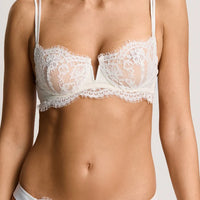 Cream Delicieuse Balconette Bra